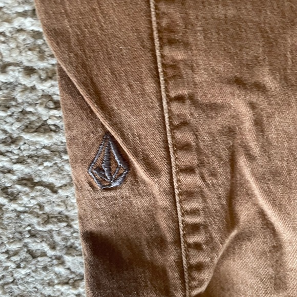 Boys Volcom khaki pants. Size 24/10y. EUC - Picture 3 of 4